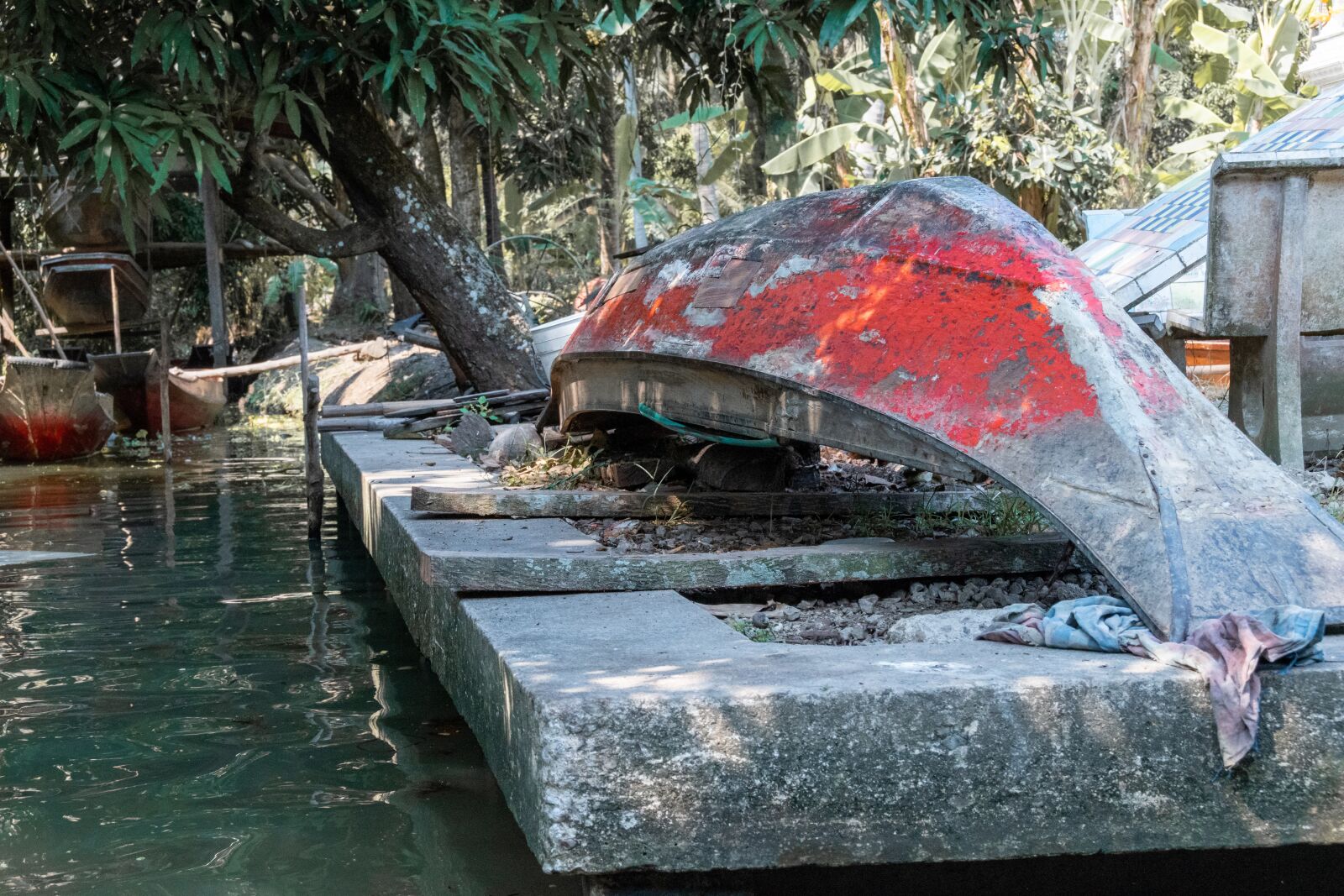 Nikon D5600 sample photo. Boat, old, wooden photography