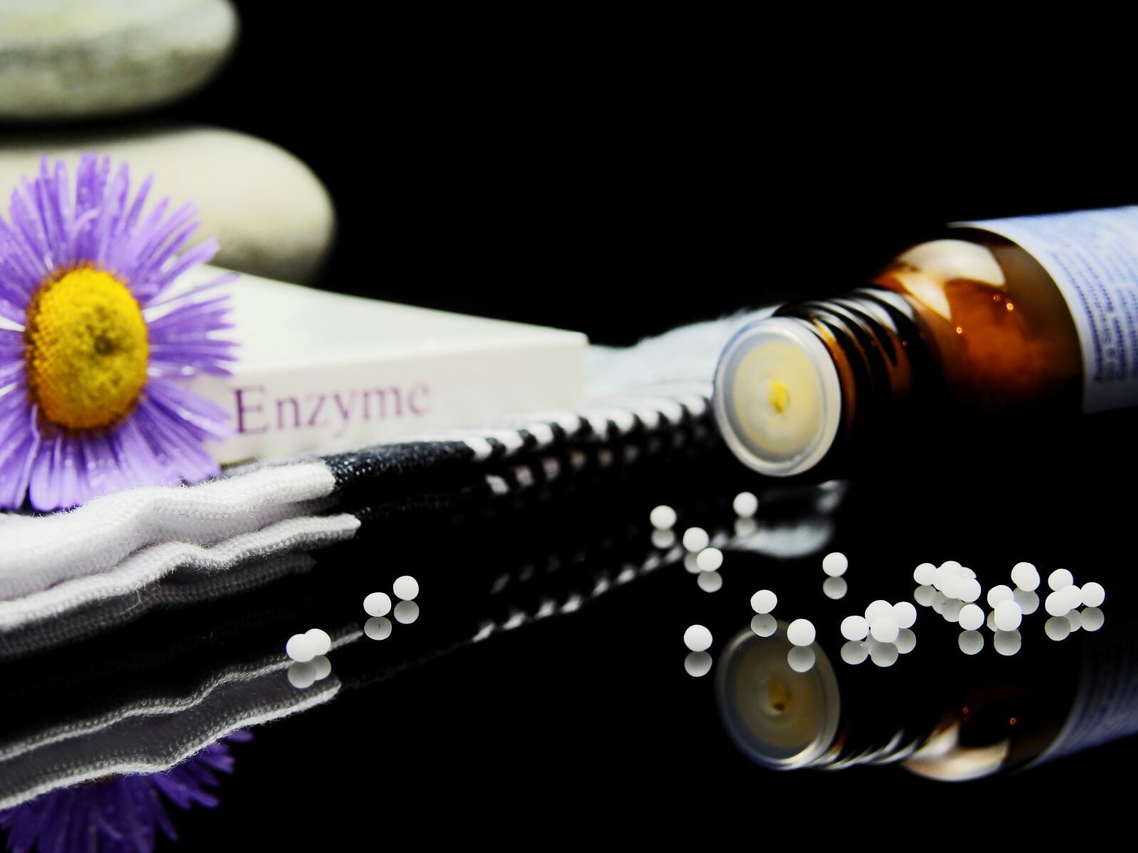 Nikon Coolpix P900 sample photo. Globuli, medical, health photography