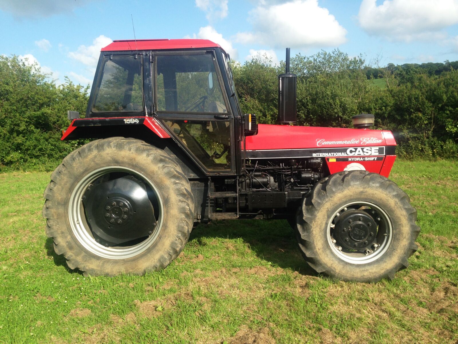 iPhone 5c back camera 4.12mm f/2.4 sample photo. Tractor, agricultural, farming photography