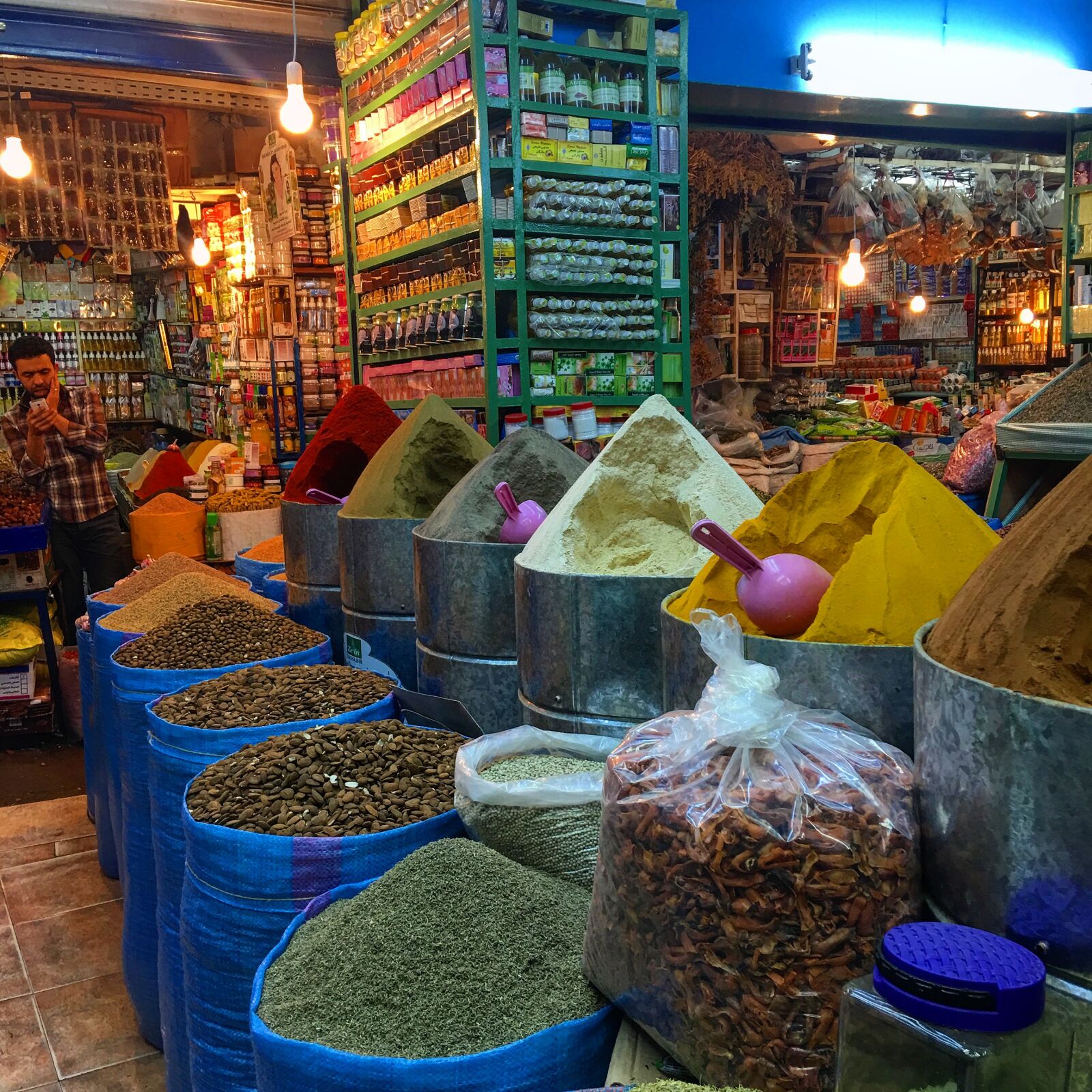 iPhone 6s Plus back camera 4.15mm f/2.2 sample photo. Market, morroco, souk, spices photography