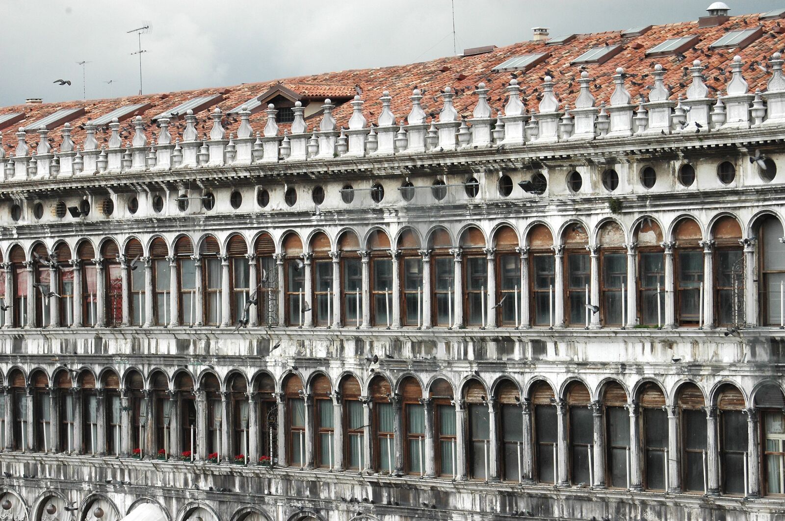 Nikon D70 sample photo. Architecture, building, historic building photography