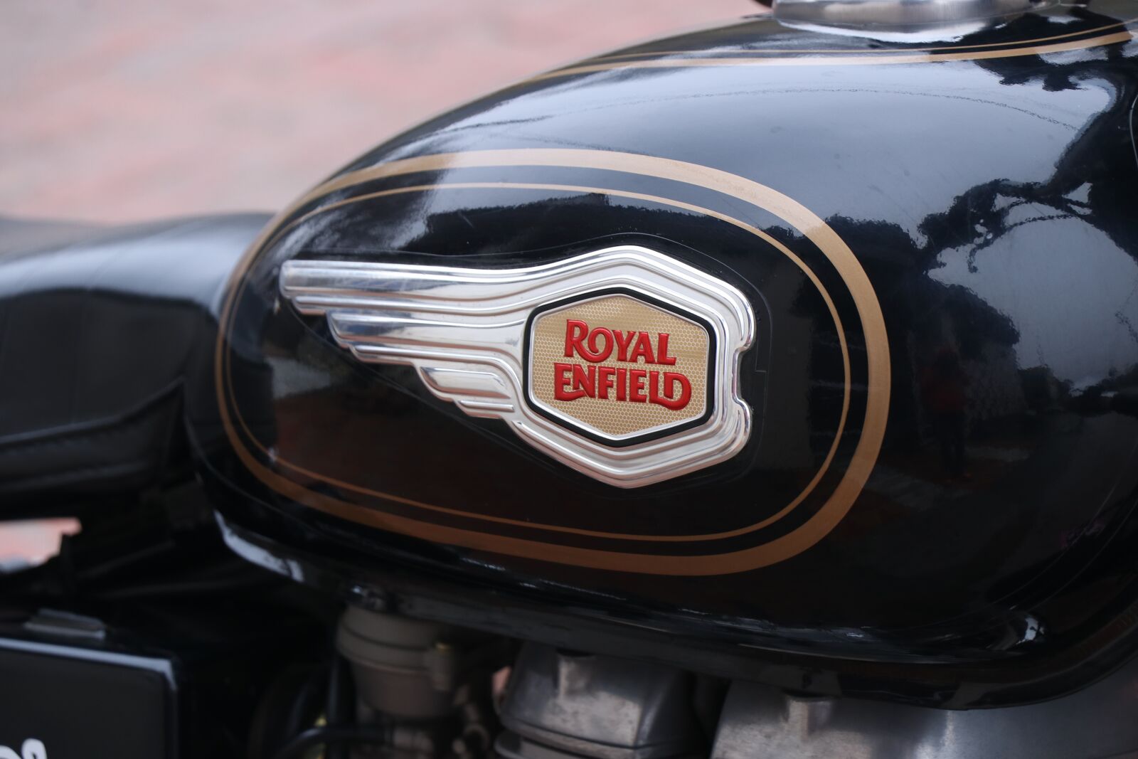 Canon EF-S 18-135mm F3.5-5.6 IS USM sample photo. Bullet, royal enfield, bike photography