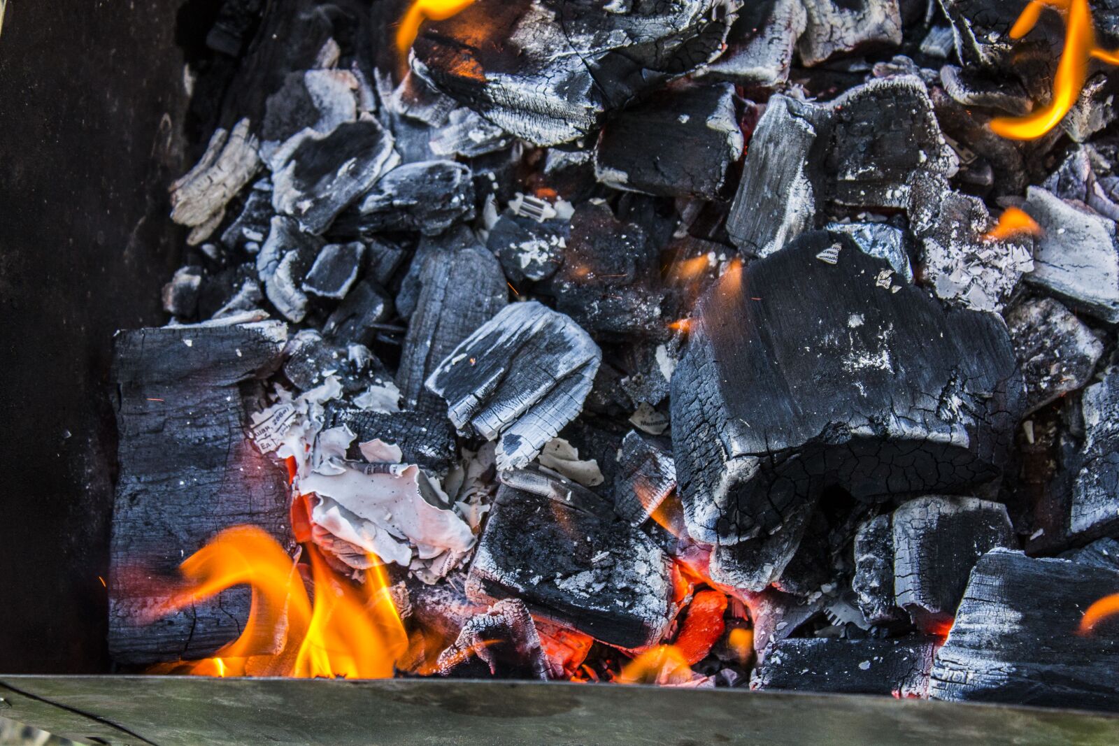 Canon EOS 1100D (EOS Rebel T3 / EOS Kiss X50) sample photo. Flame, charcoal, fire photography