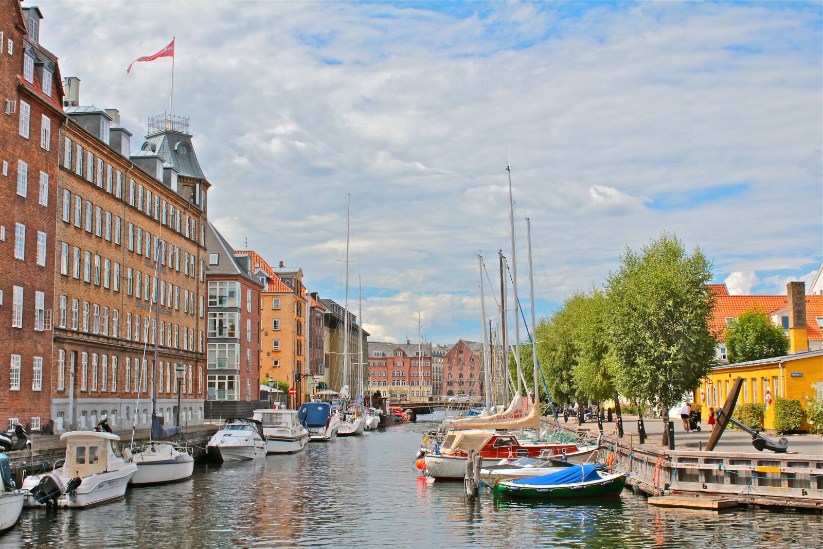 Canon EOS 600D (Rebel EOS T3i / EOS Kiss X5) sample photo. Copenhagen, denmark, city photography