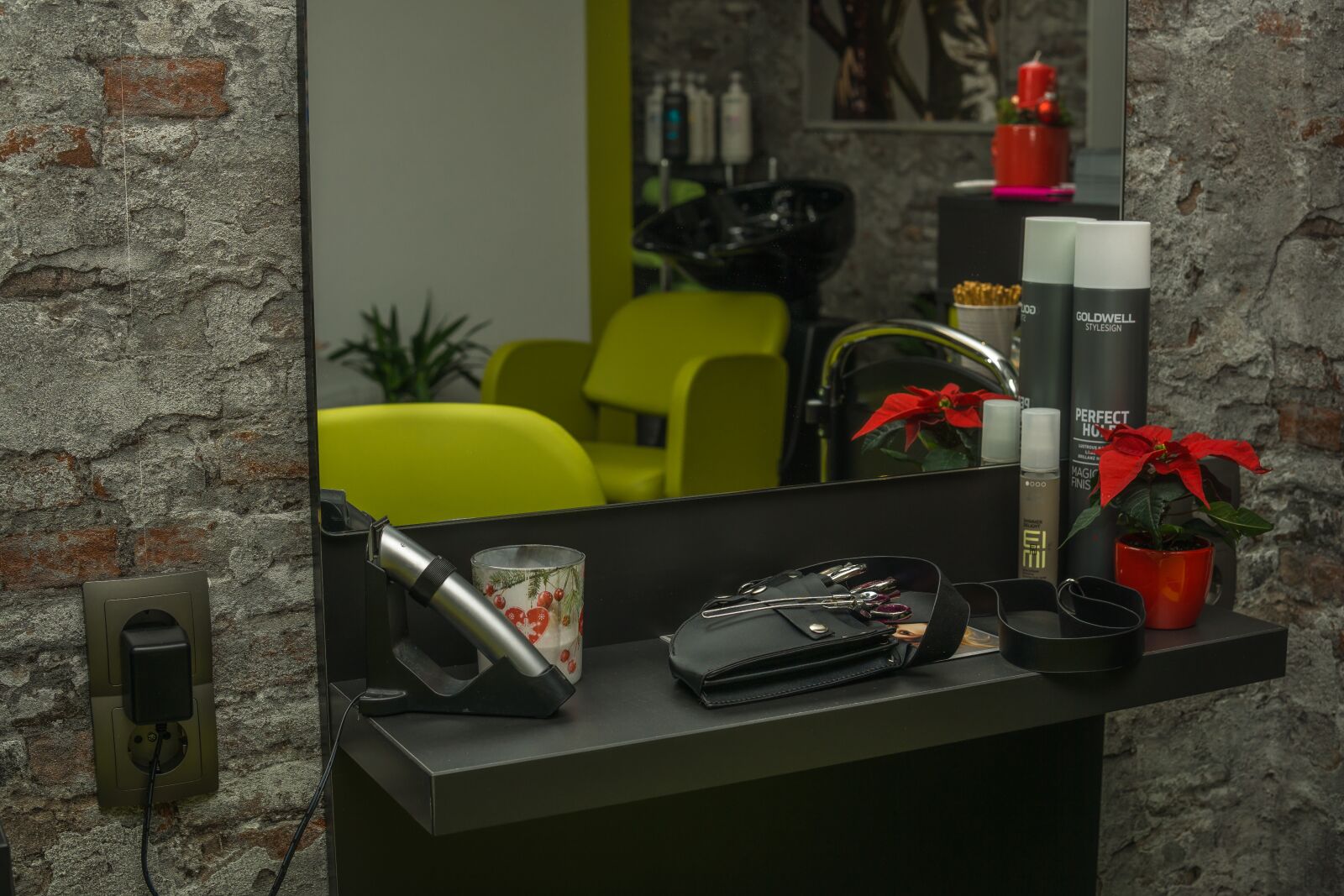 30mm F1.4 DC DN | Contemporary 016 sample photo. Hairdresser, table, shear photography