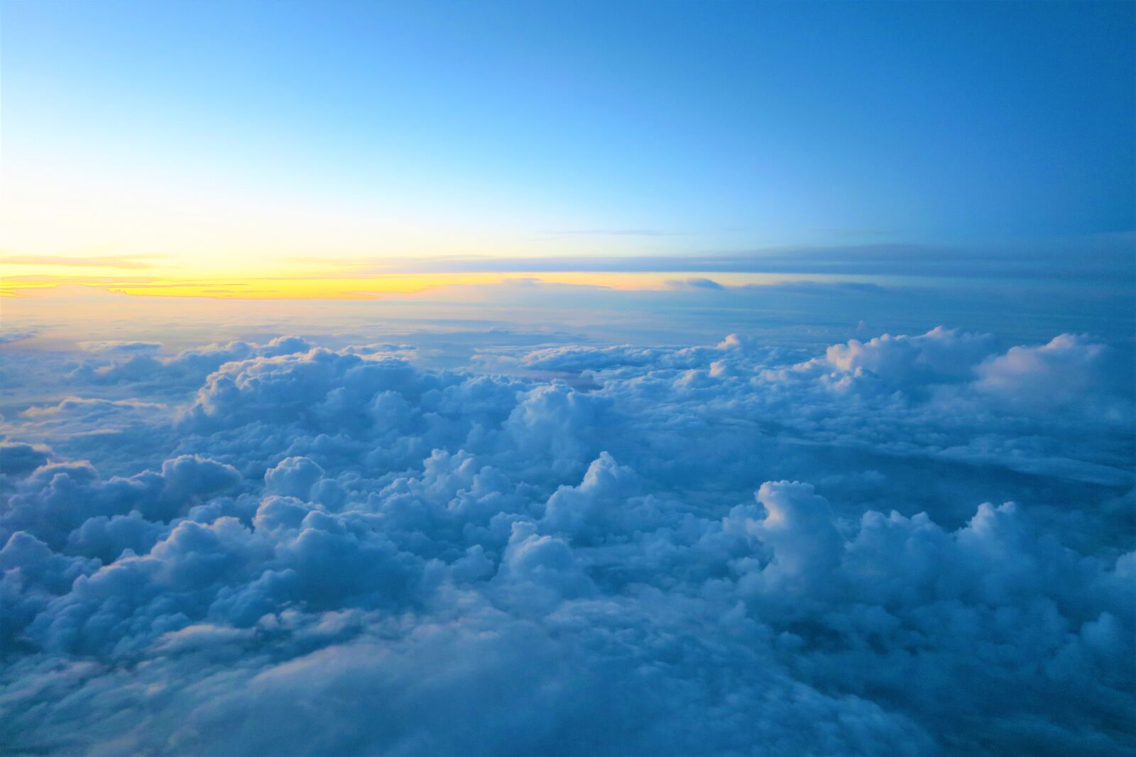 Canon PowerShot G7 X sample photo. Clouds, flight, air photography