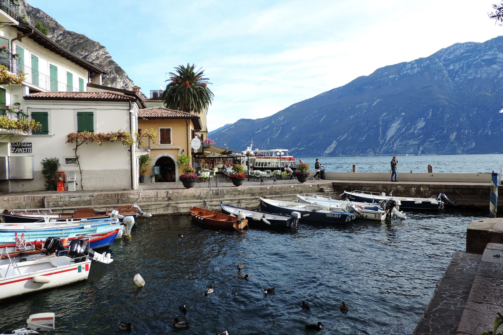 Nikon Coolpix P520 sample photo. Limone, garda, port photography