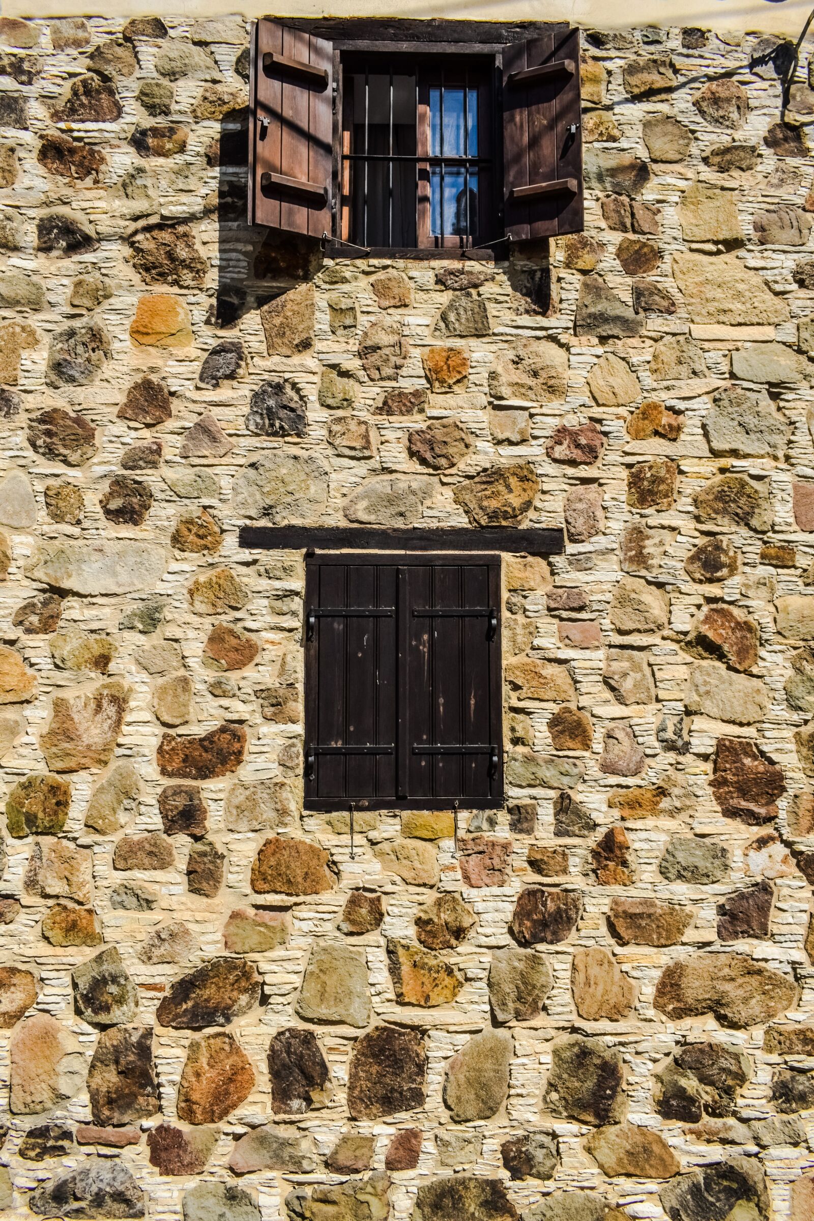 Nikon D3300 sample photo. Wall, windows, stone built photography