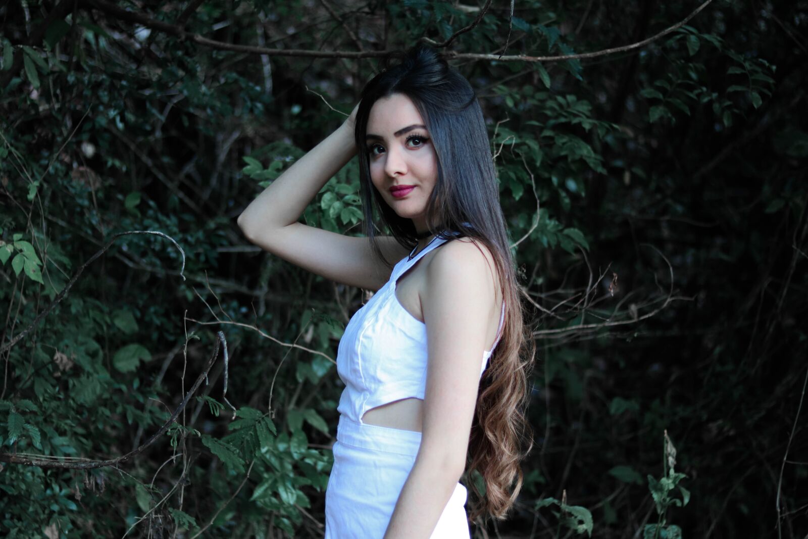 Canon EOS 750D (EOS Rebel T6i / EOS Kiss X8i) sample photo. Nature, woman, beauty photography