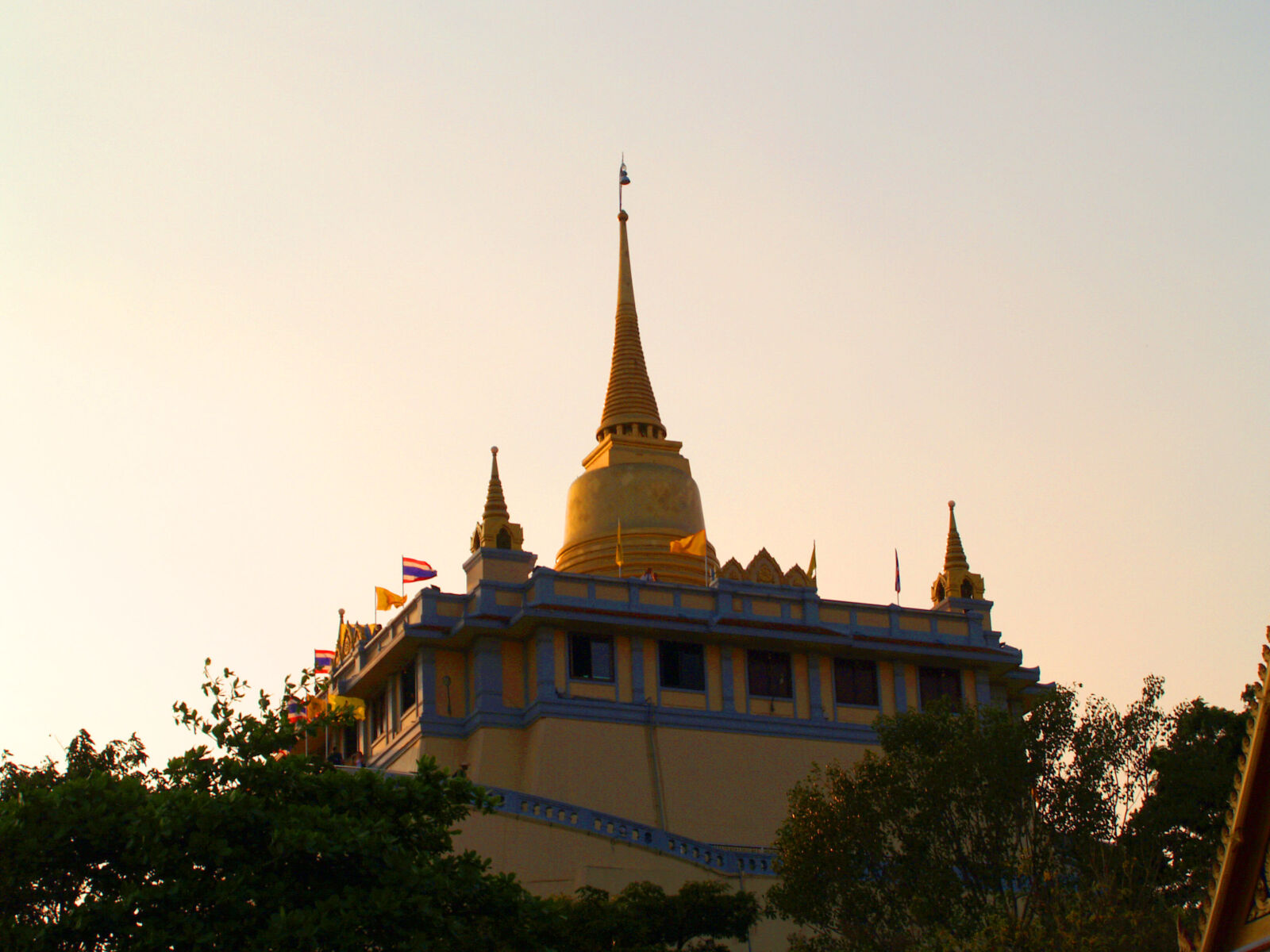 Olympus E-300 (EVOLT E-300) sample photo. Ancient, architecture, bright, building photography
