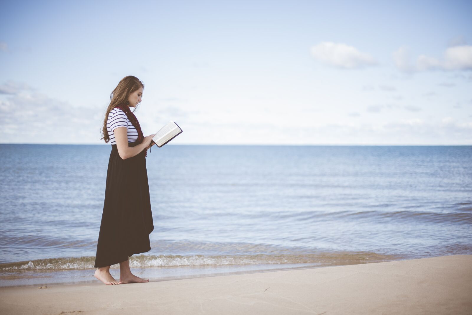 Nikon D750 sample photo. Beach, girl, ocean photography