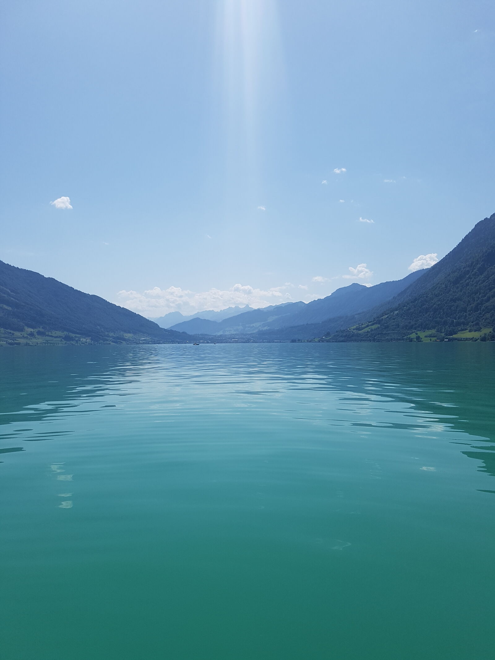 Samsung Galaxy S7 Edge sample photo. Blue, lake, train, turquoise photography