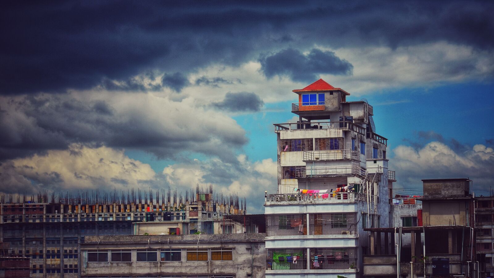 Nikon D5100 sample photo. Commercial building, buildings, sky photography