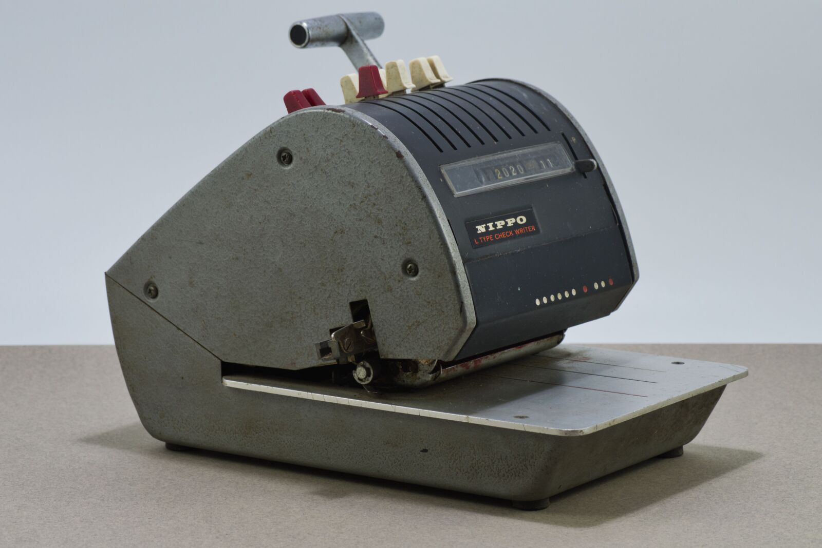 Nikon D3200 sample photo. Check, vintage, old photography