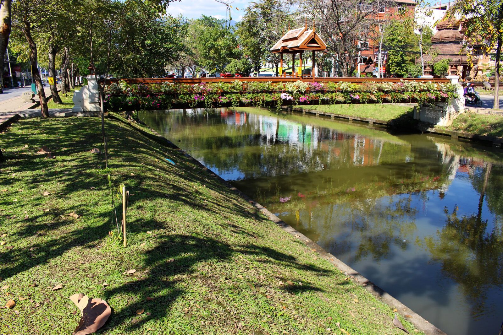 Canon EOS 700D (EOS Rebel T5i / EOS Kiss X7i) sample photo. Bridge, river, canal photography