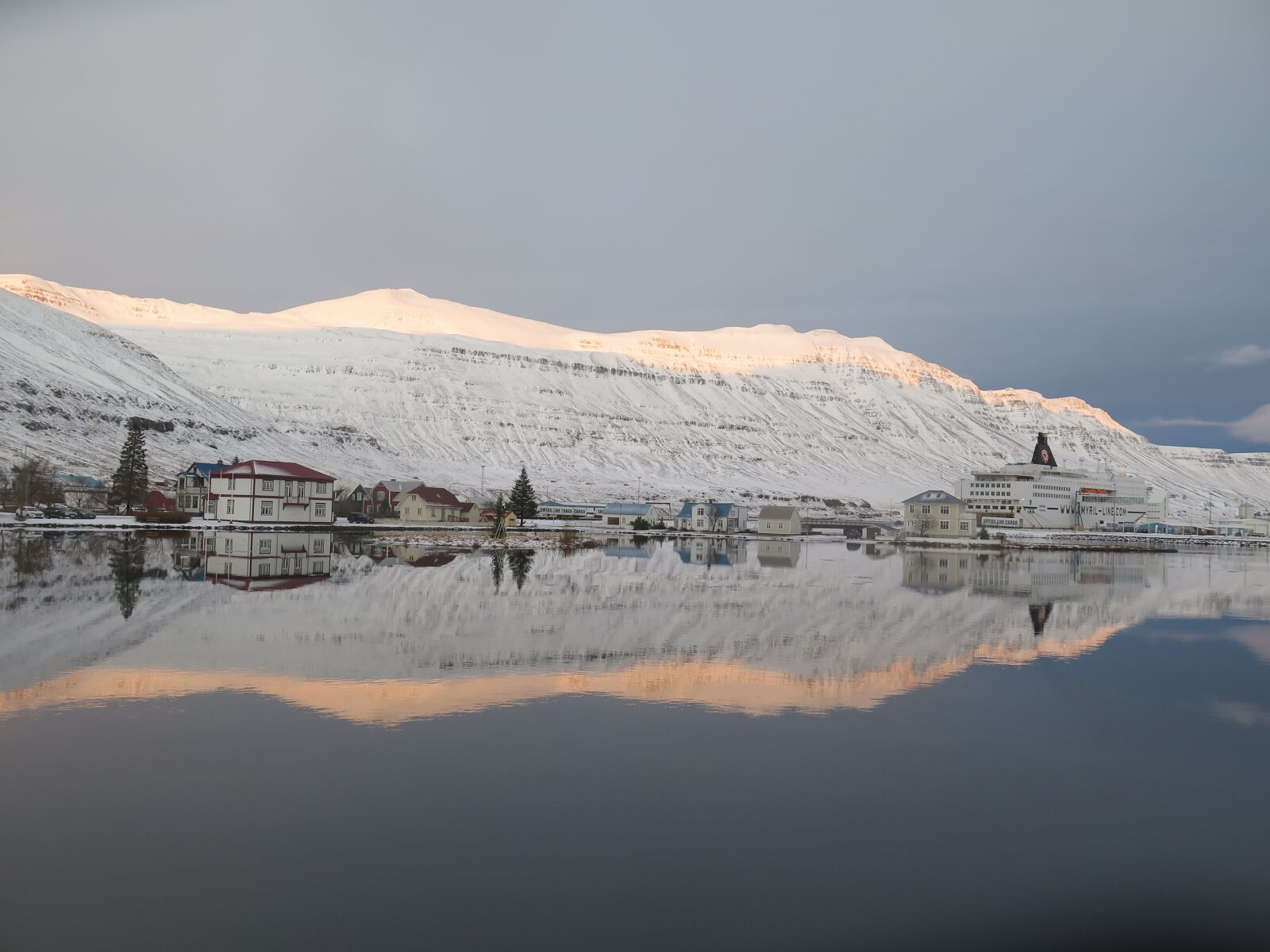 Canon PowerShot G16 sample photo. Iceland, inlet, sea photography