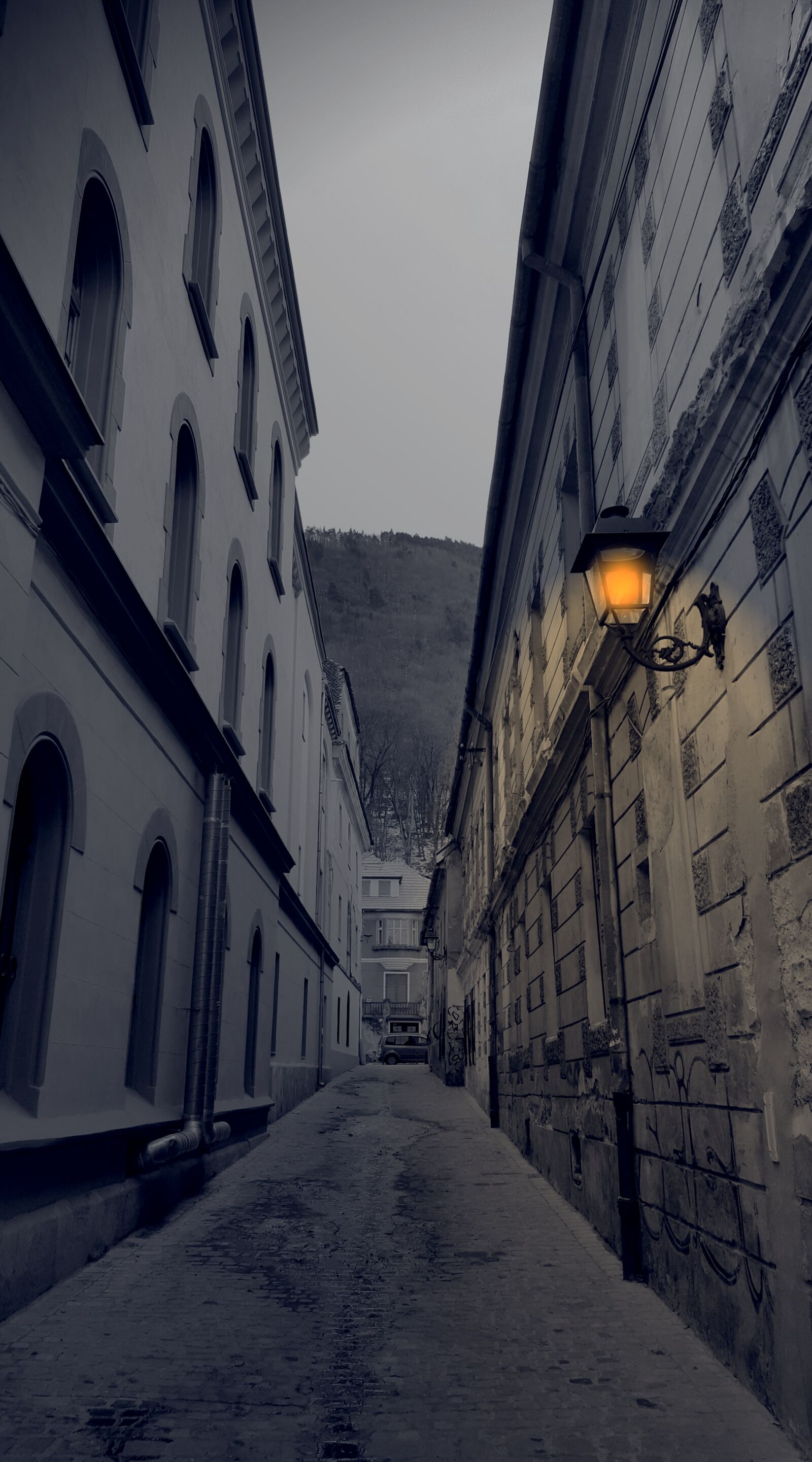 Samsung Galaxy Note5 sample photo. Lantern, city, narrow street photography