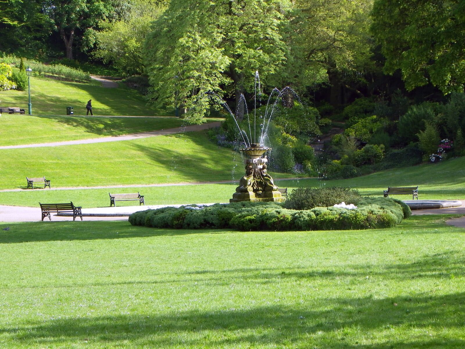 Pentax X90 sample photo. Fountain, miller, park photography