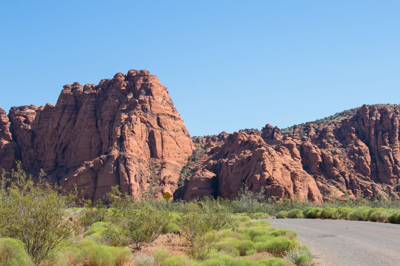 Canon EF-S 55-250mm F4-5.6 IS sample photo. St george, utah, red photography