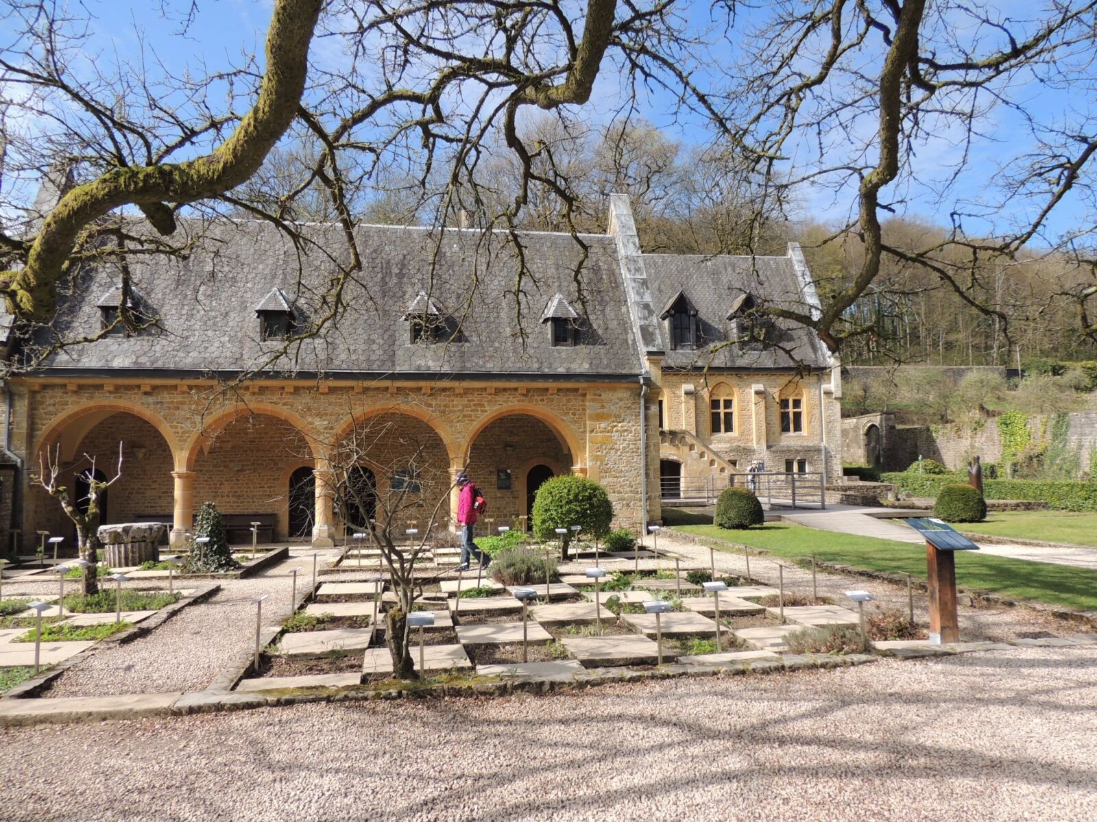 Nikon Coolpix P510 sample photo. Monastery, herb garden, middle photography