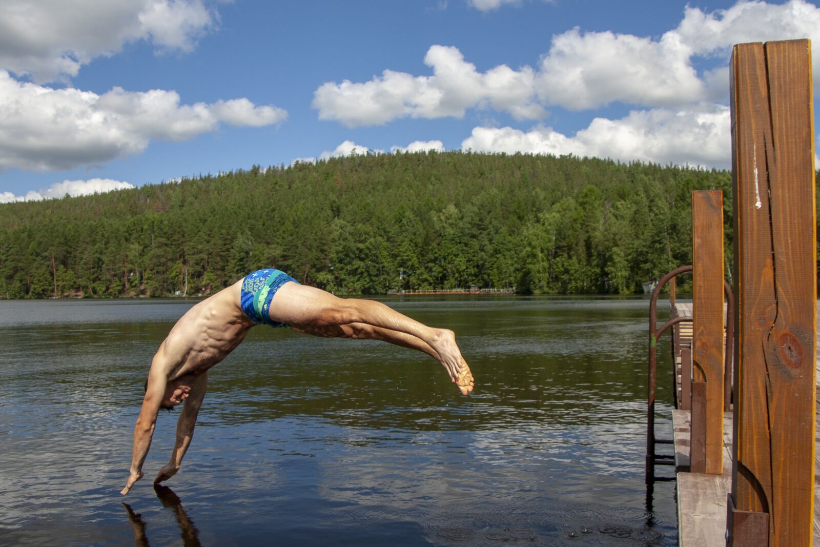 Canon EOS 1000D (EOS Digital Rebel XS / EOS Kiss F) sample photo. Jump, lake, summer photography