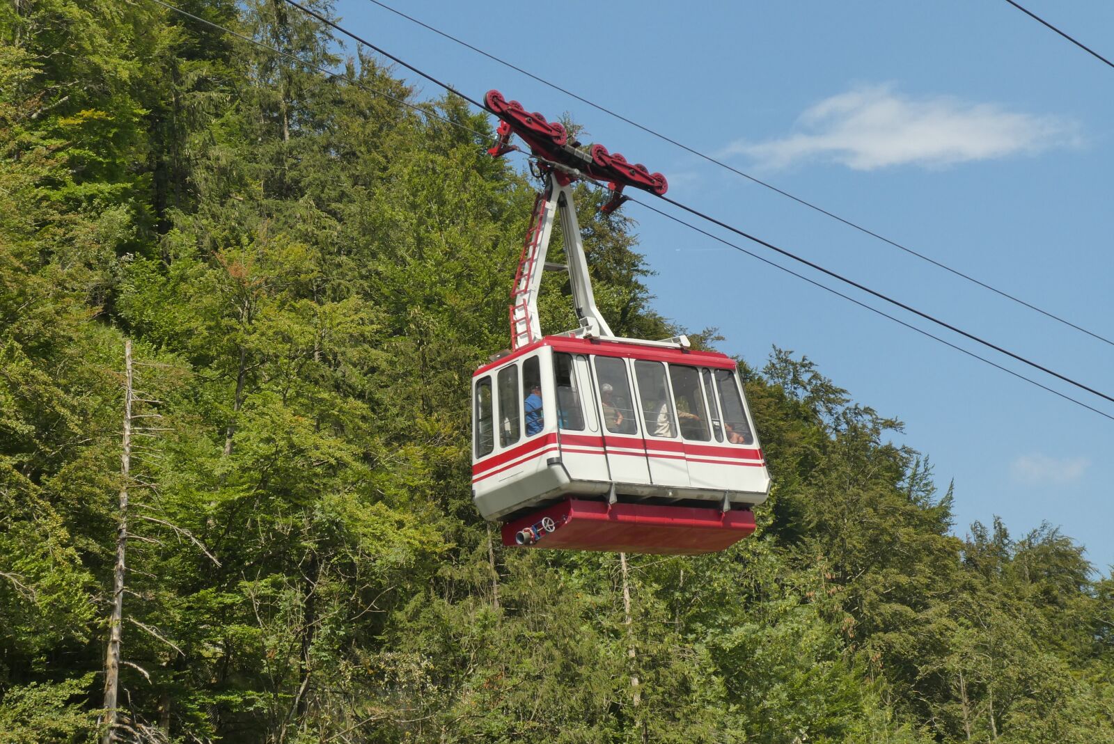 Panasonic Lumix DC-ZS70 (Lumix DC-TZ90) sample photo. Cable car feuerkogel, ebensee photography