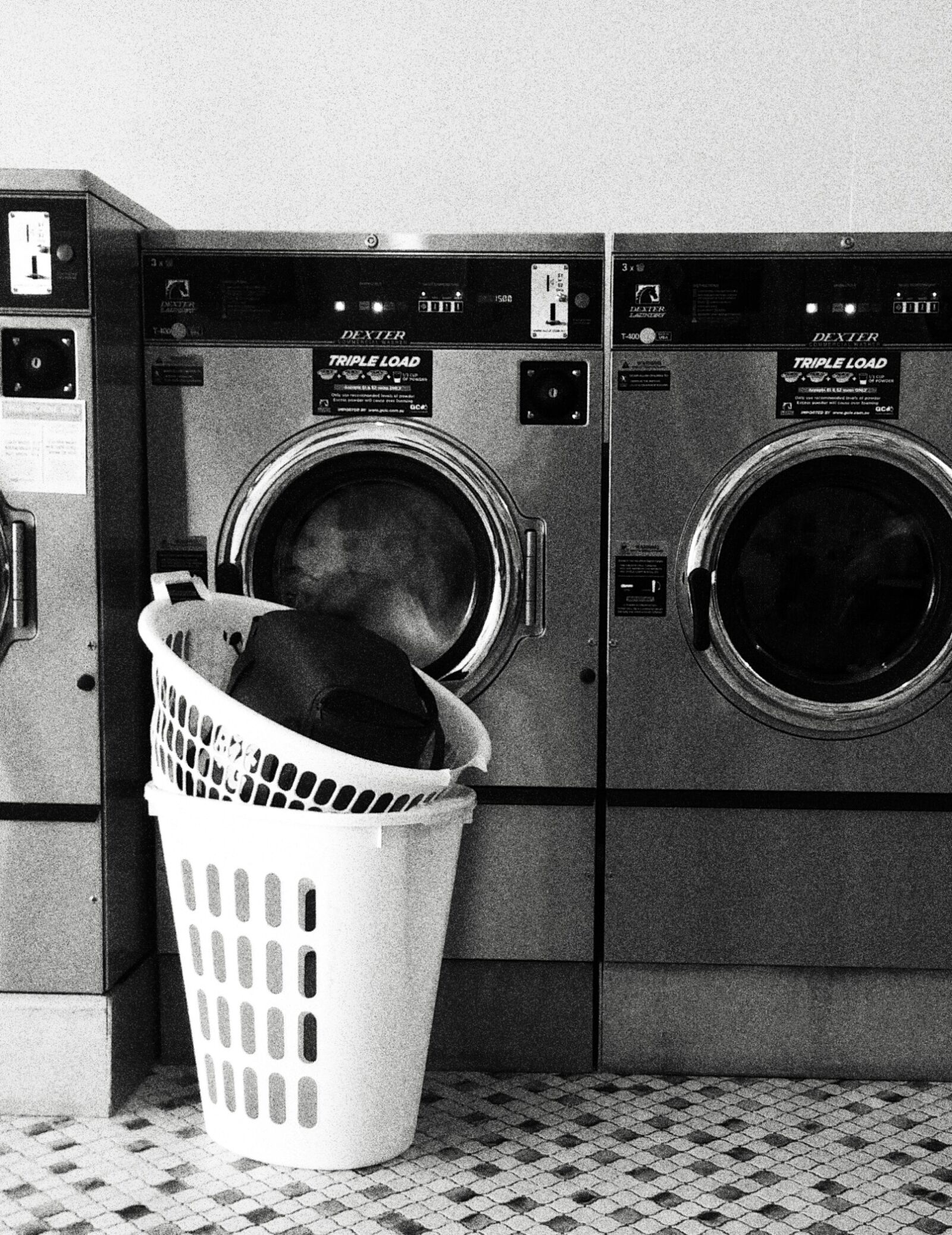 LG D80 sample photo. Laundromat, laundry, launderette photography