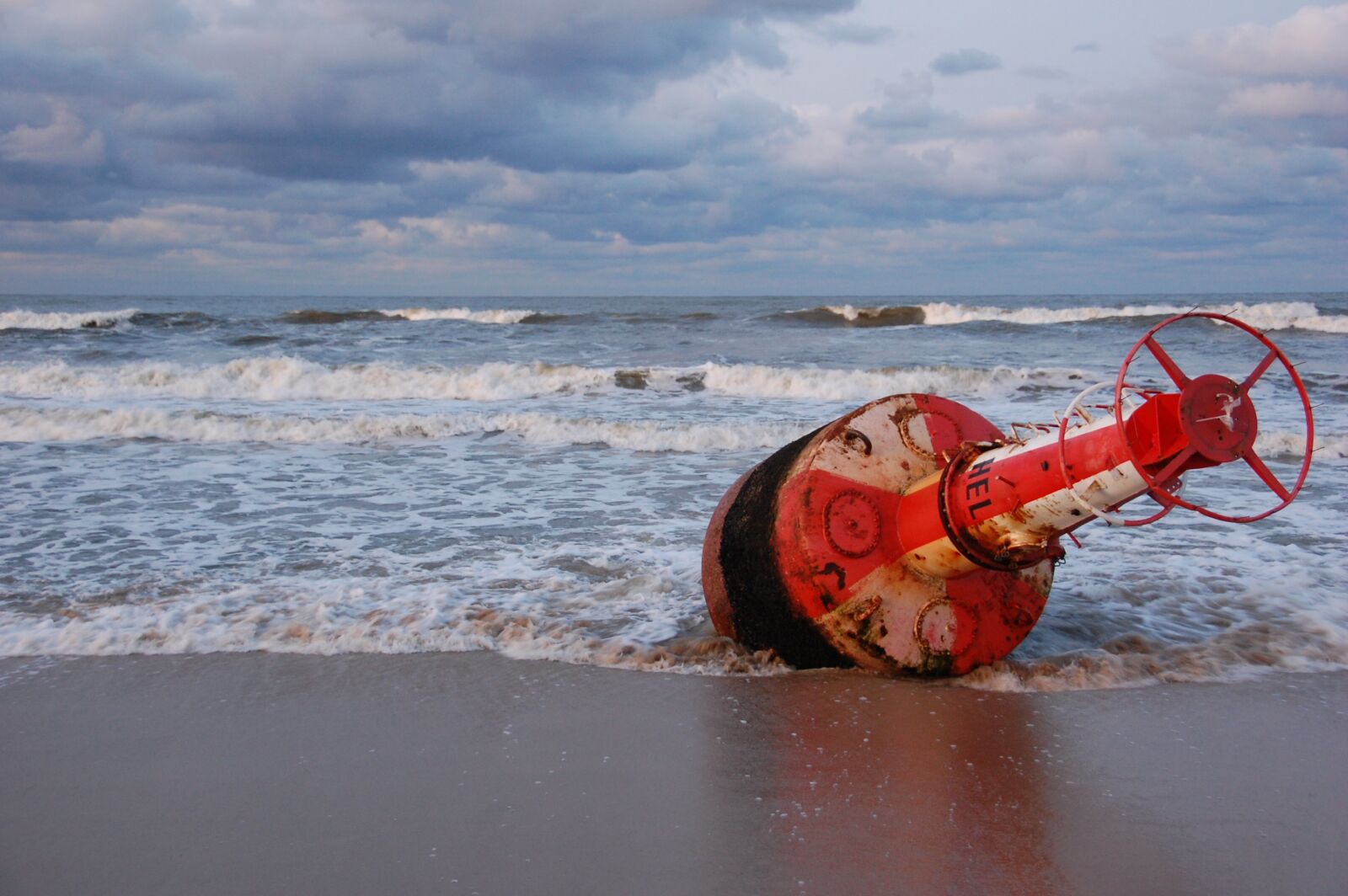Nikon D40 sample photo. Buoy, sea, water photography