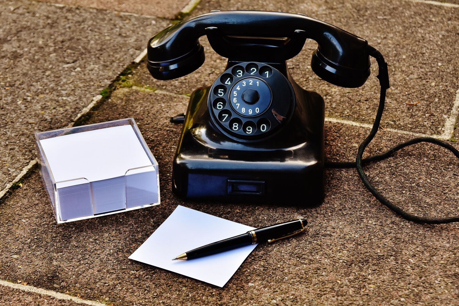 Nikon D7200 sample photo. Phone, old, year built 1955 photography