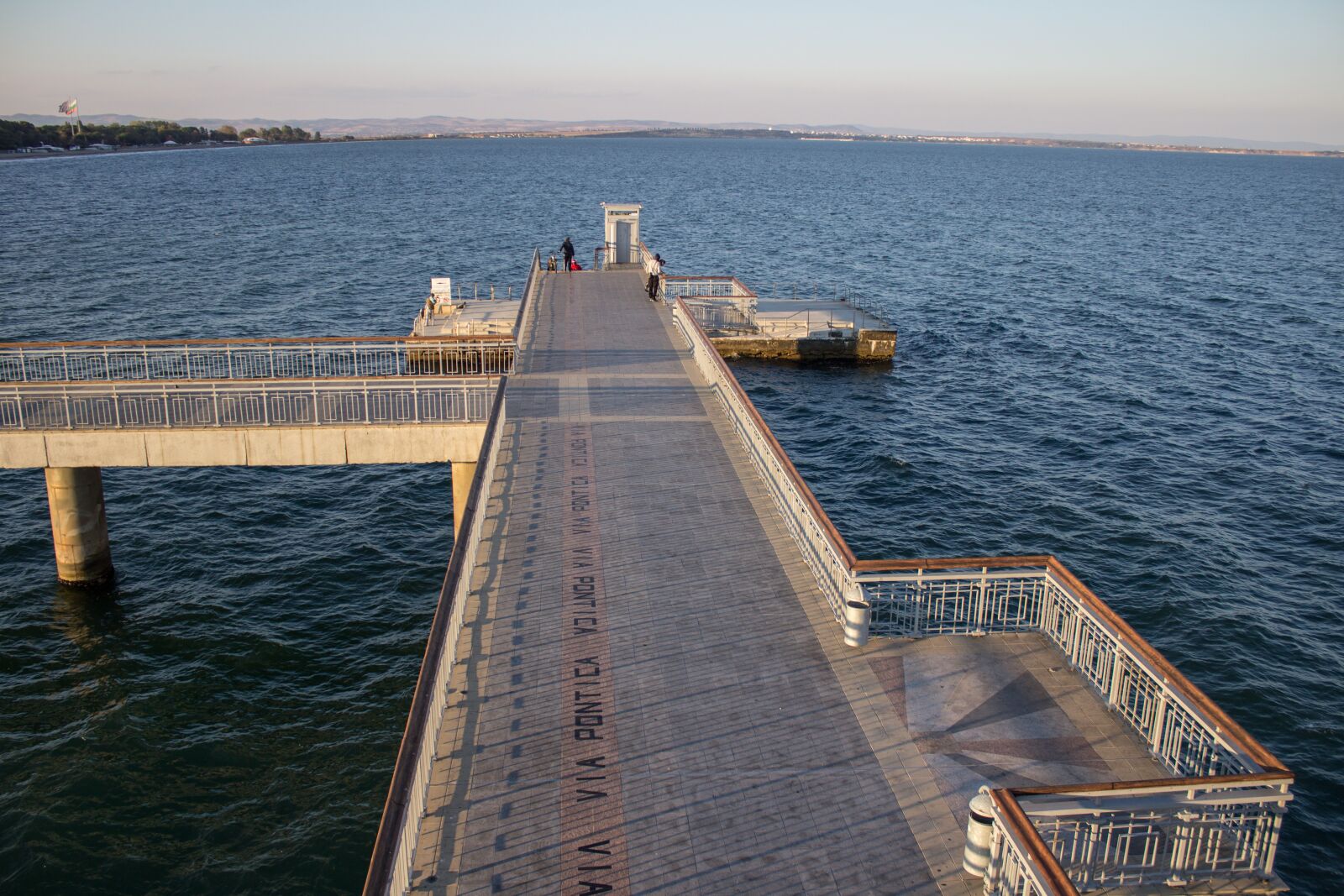 Canon EOS 1200D (EOS Rebel T5 / EOS Kiss X70 / EOS Hi) sample photo. Pier, sea, port photography