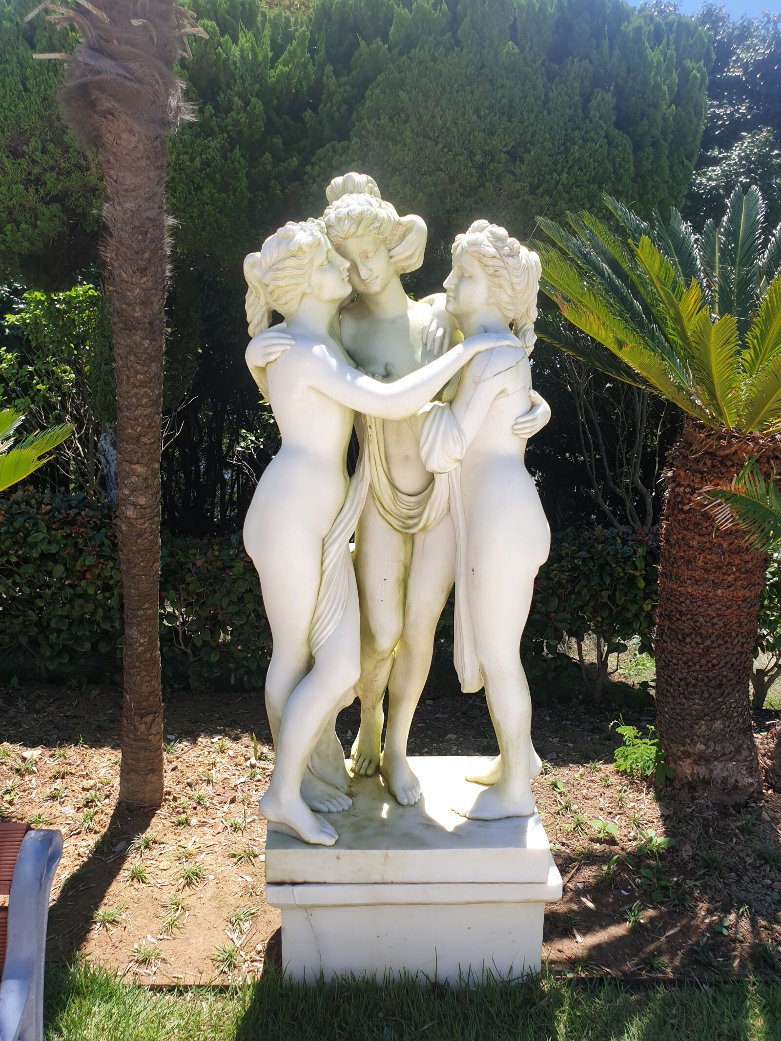 Samsung Galaxy Note9 sample photo. Statue, woman, sculpture photography