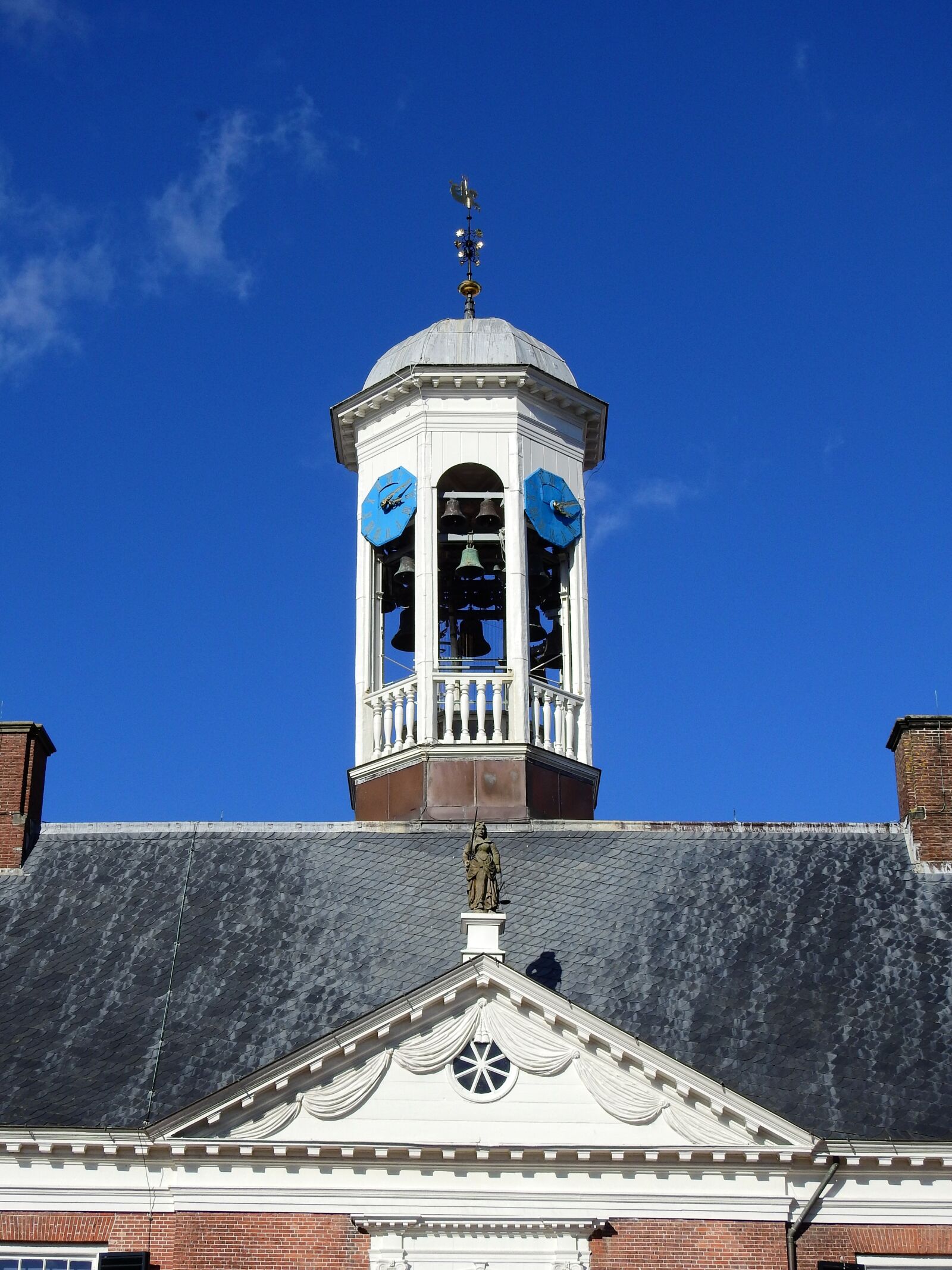 Nikon Coolpix P900 sample photo. Church, steeple, building photography