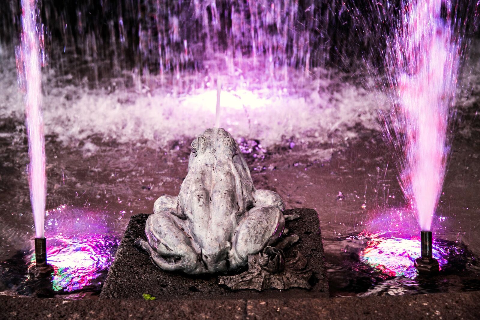 Canon EOS 5D Mark III sample photo. Fountain, water, water jet photography