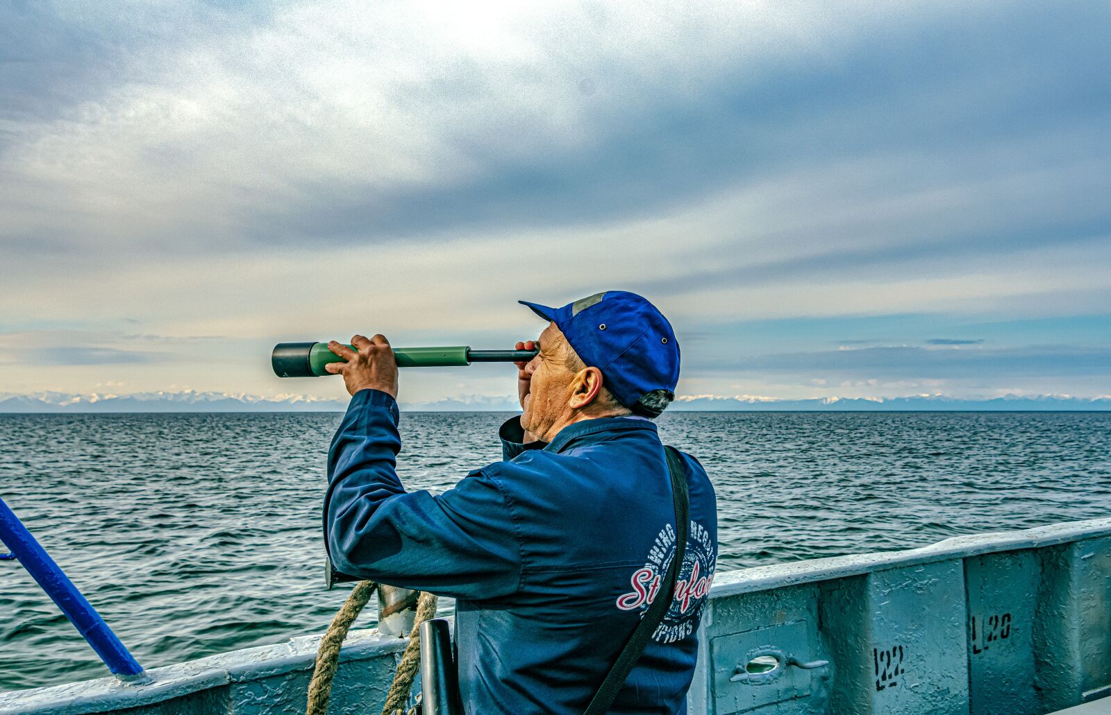 Nikon D7200 sample photo. Lake baikal, water, lookout photography