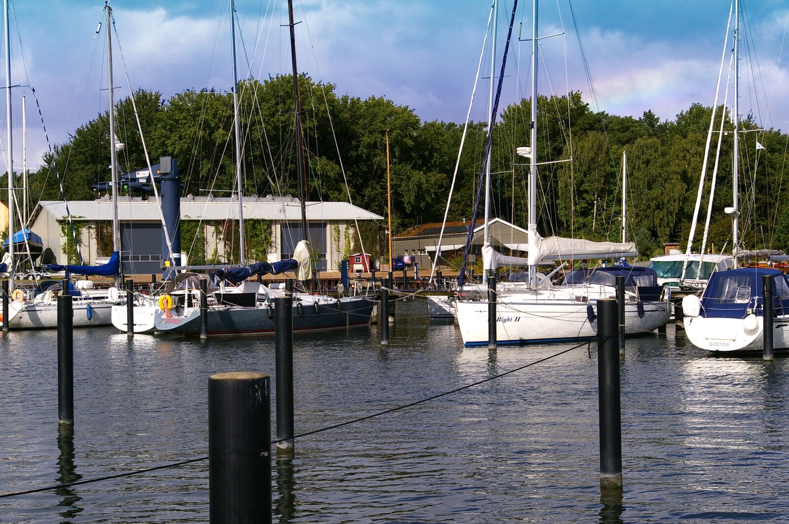 Pentax *ist DL2 sample photo. Marina, sailing vessel, port photography