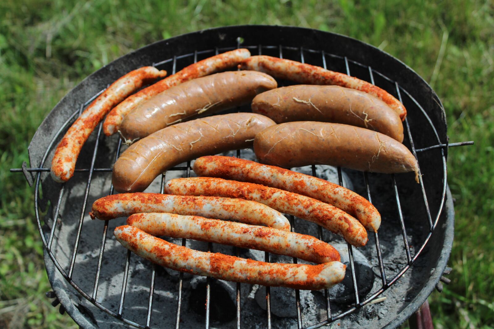 Canon EOS 1300D (EOS Rebel T6 / EOS Kiss X80) sample photo. Sausage, grill, barbecue at photography