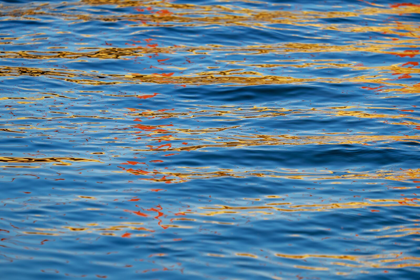 Fujifilm XF 55-200mm F3.5-4.8 R LM OIS sample photo. Water, wave, reflections photography