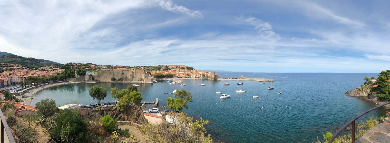 iPhone X back camera 4mm f/1.8 sample photo. Sky, sea, colioure photography