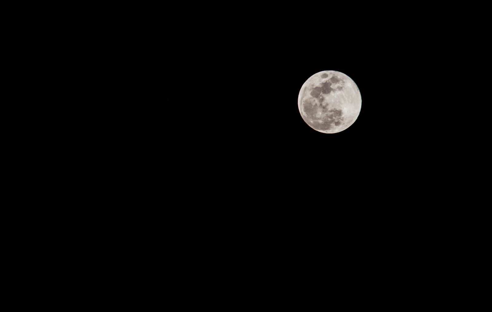 Canon EOS 60D + Canon EF 70-200mm F4L USM sample photo. Moon, astronomy, lunar photography