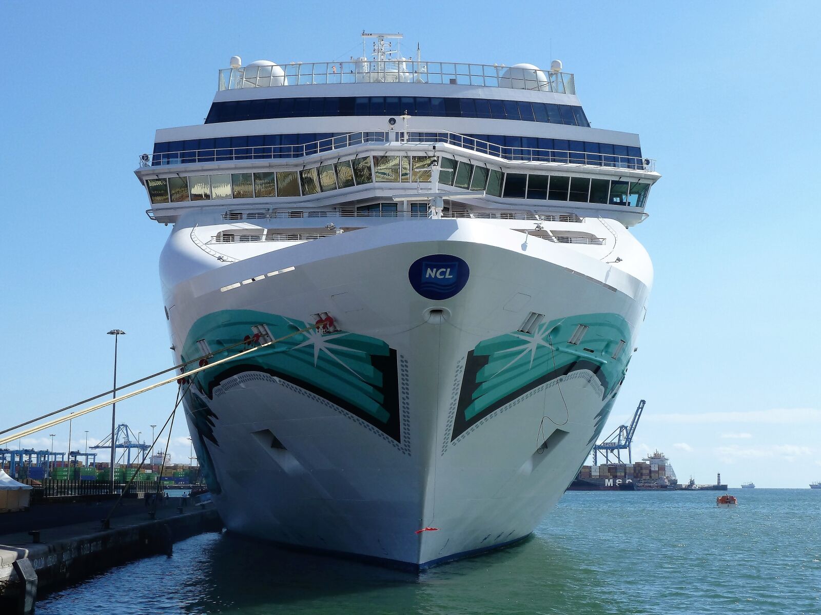 Panasonic Lumix DMC-ZS5 (Lumix DMC-TZ8) sample photo. Transport, cruise, cruise boat photography