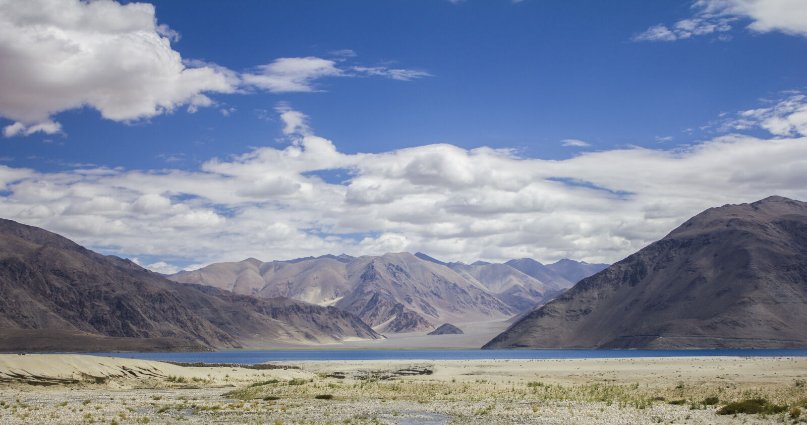 Canon EF-S 18-55mm F3.5-5.6 IS sample photo. Himalayas, pangonglake, lake, mountains photography