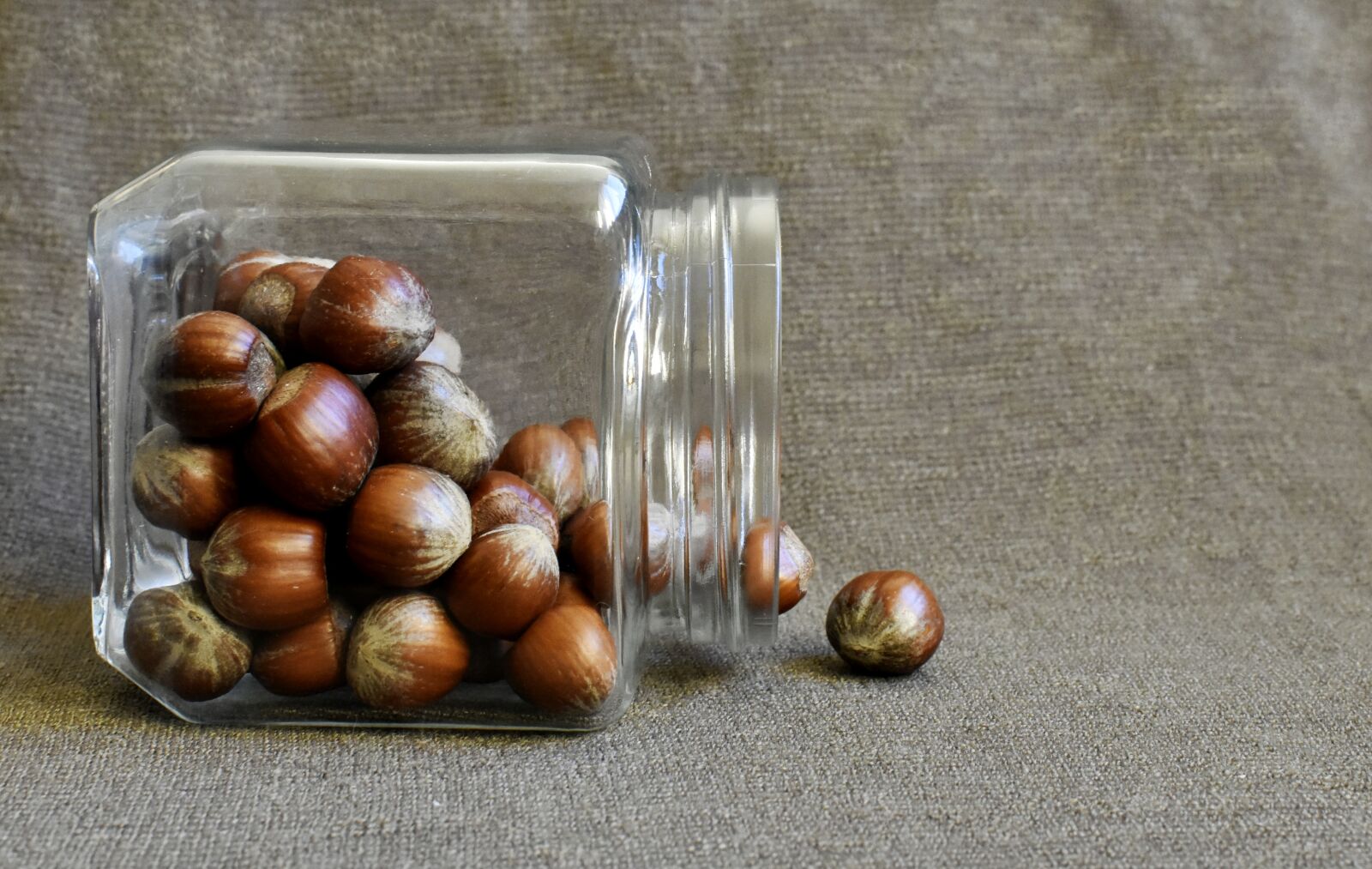 Nikon D7200 sample photo. Hazelnuts, nut, brown nuts photography