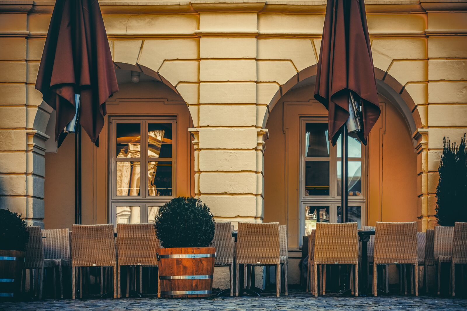 Fujifilm XF 55-200mm F3.5-4.8 R LM OIS sample photo. Weinstube, city, downtown photography