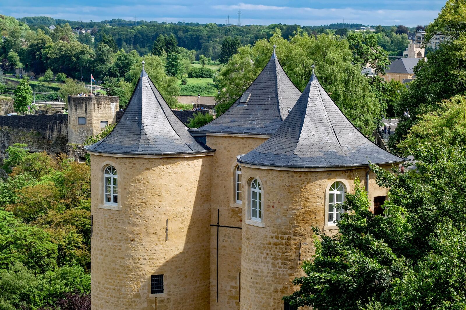 Fujifilm X30 sample photo. Architectural, medieval, tower photography