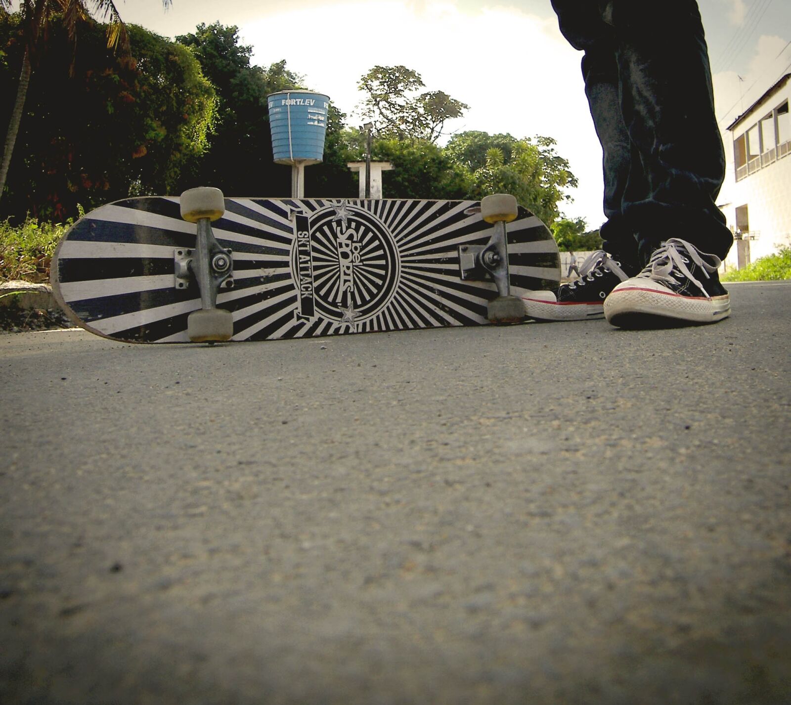 Kodak P880 ZOOM DIGITAL CAMERA sample photo. Skateboard, sport, radical photography