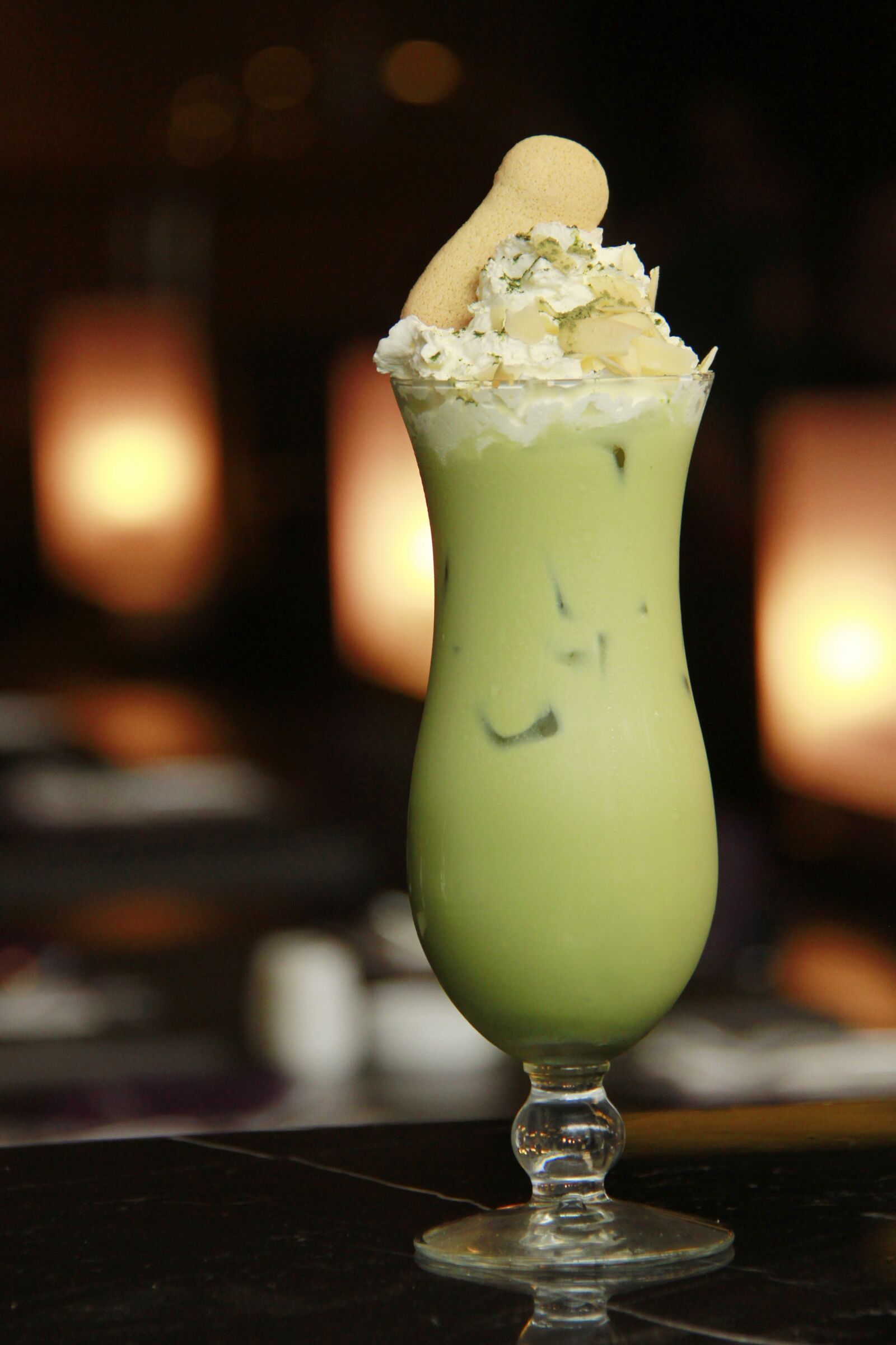 Canon EF-S 18-200mm F3.5-5.6 IS sample photo. Drink, avocado, juice photography