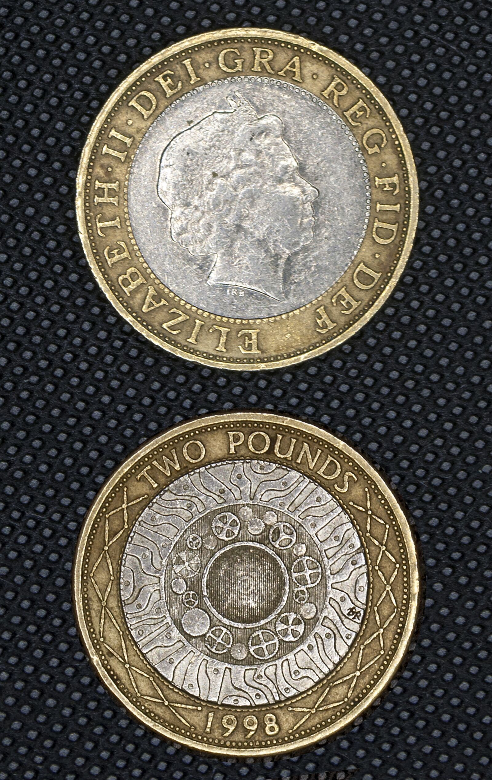 Nikon D90 sample photo. Coin, two, pound photography
