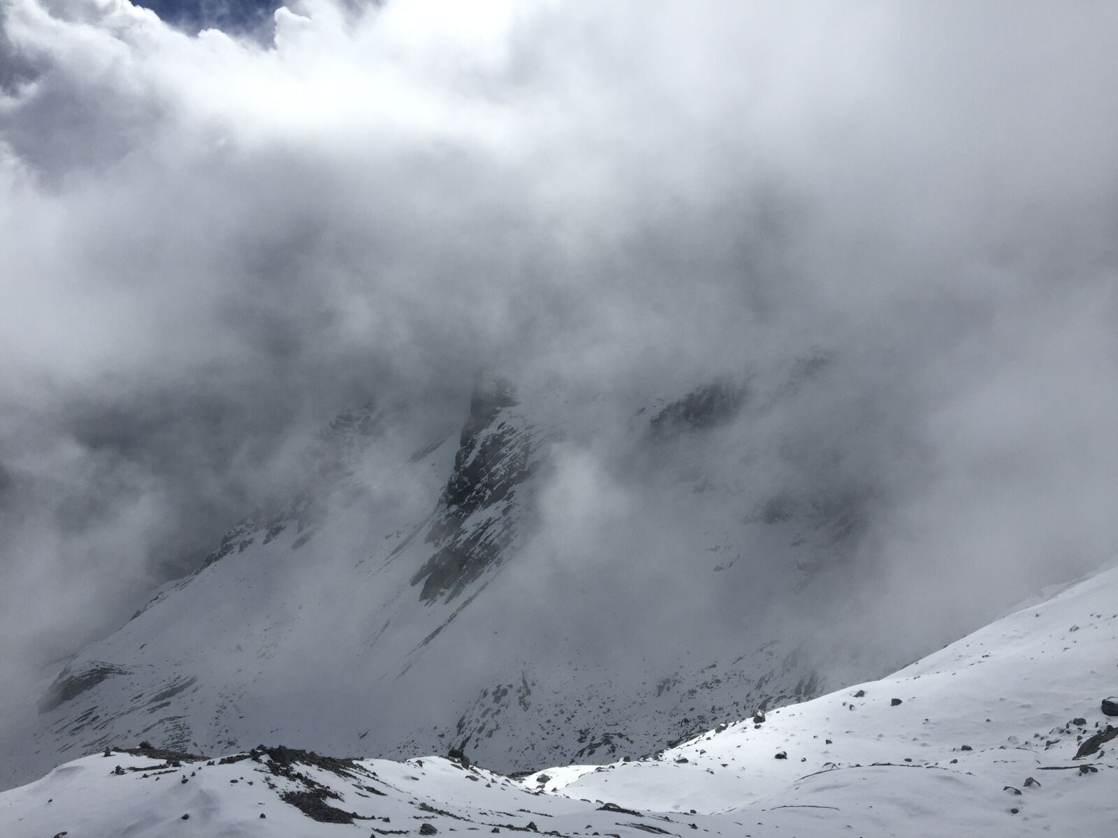 Apple iPhone 6 sample photo. The jade dragon snow photography