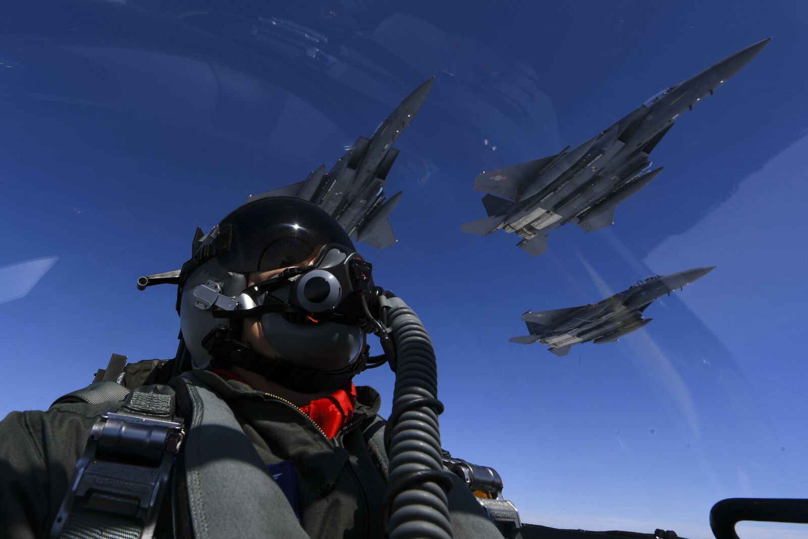 Nikon D5 sample photo. F-15, b-1b lancer, flight photography