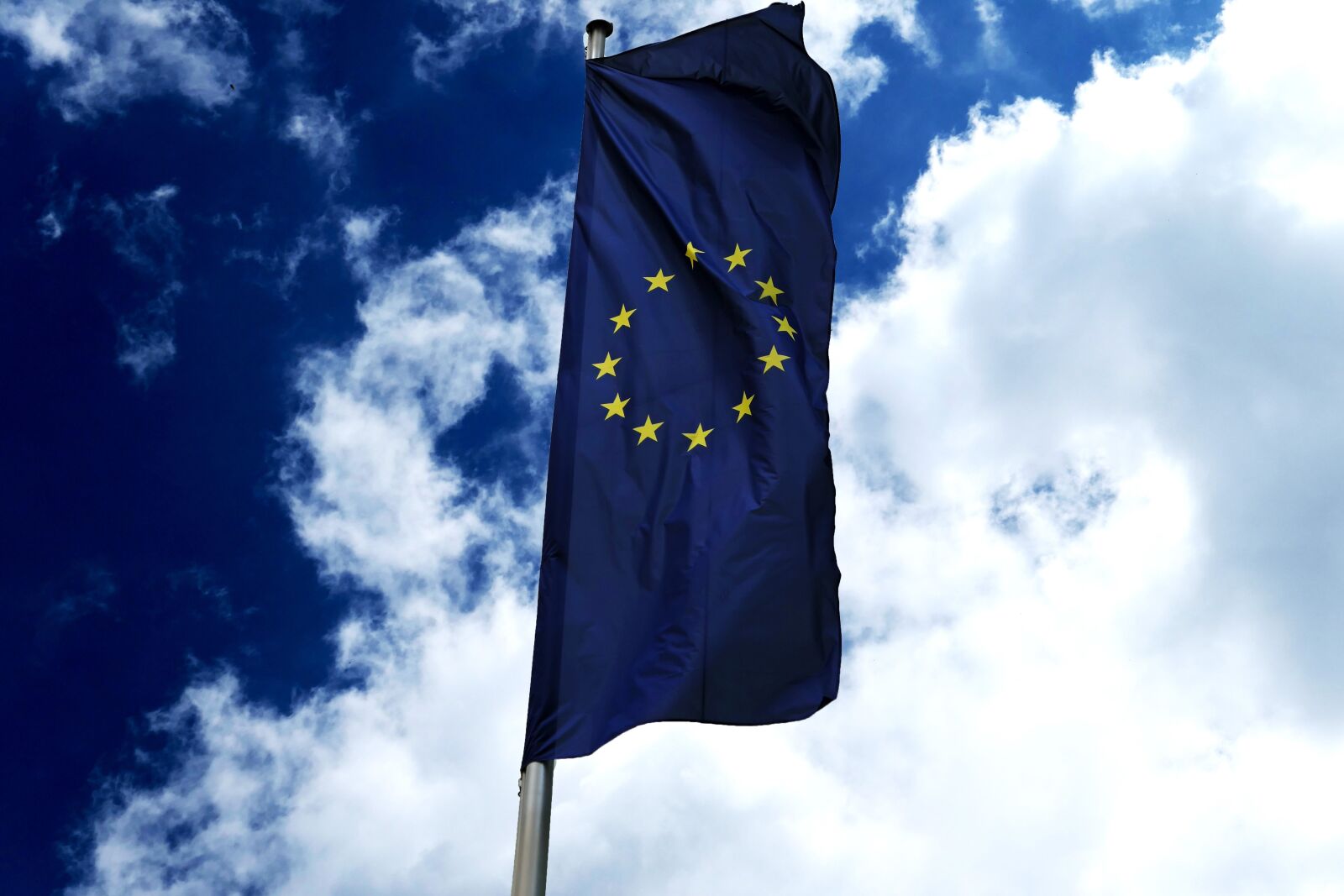 Panasonic Lumix DMC-LX10 (Lumix DMC-LX15) sample photo. Europe flag, europe, symbol photography
